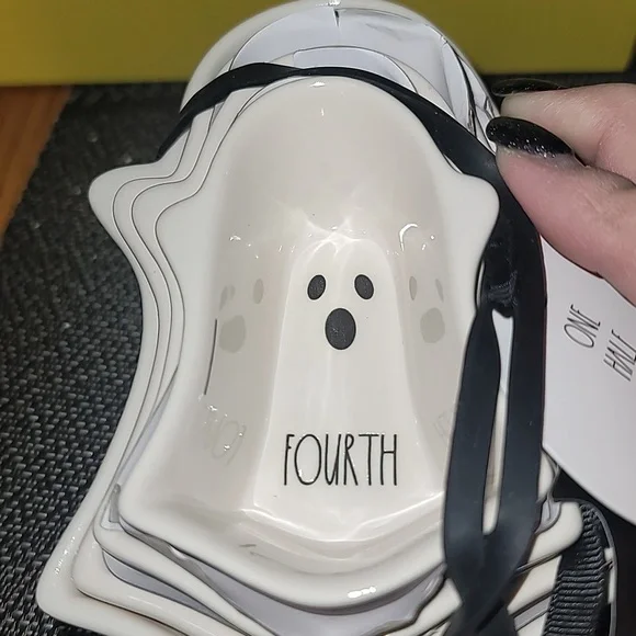 Rae Dunn Ghost Measuring Cups - Picture 3 of 4